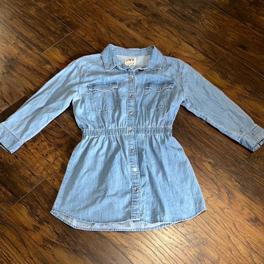 Zara Denim Light Whitewashed Dull Fade Soft Denim Snap Elastic Waist Shirt Dress - Picture 1 of 11